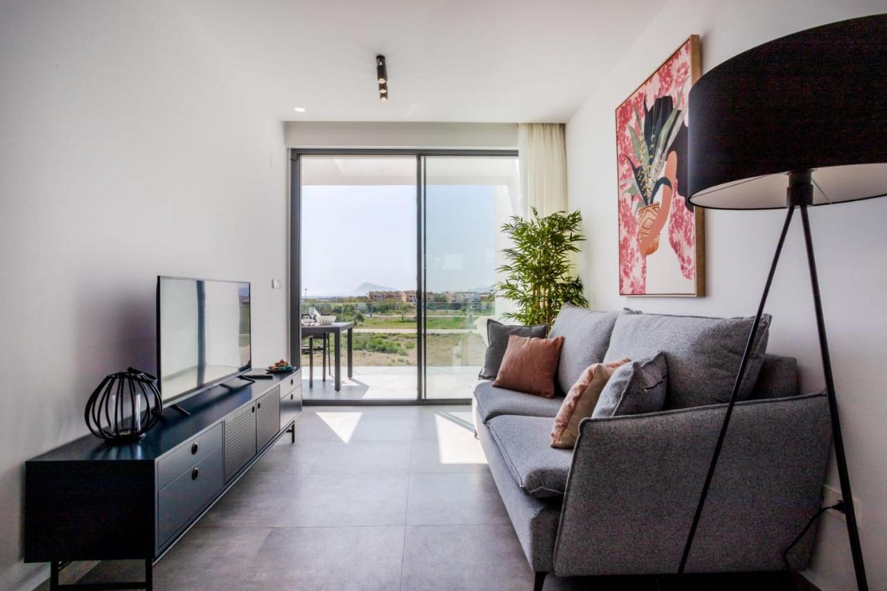 Oliva Suites Bagian luar foto