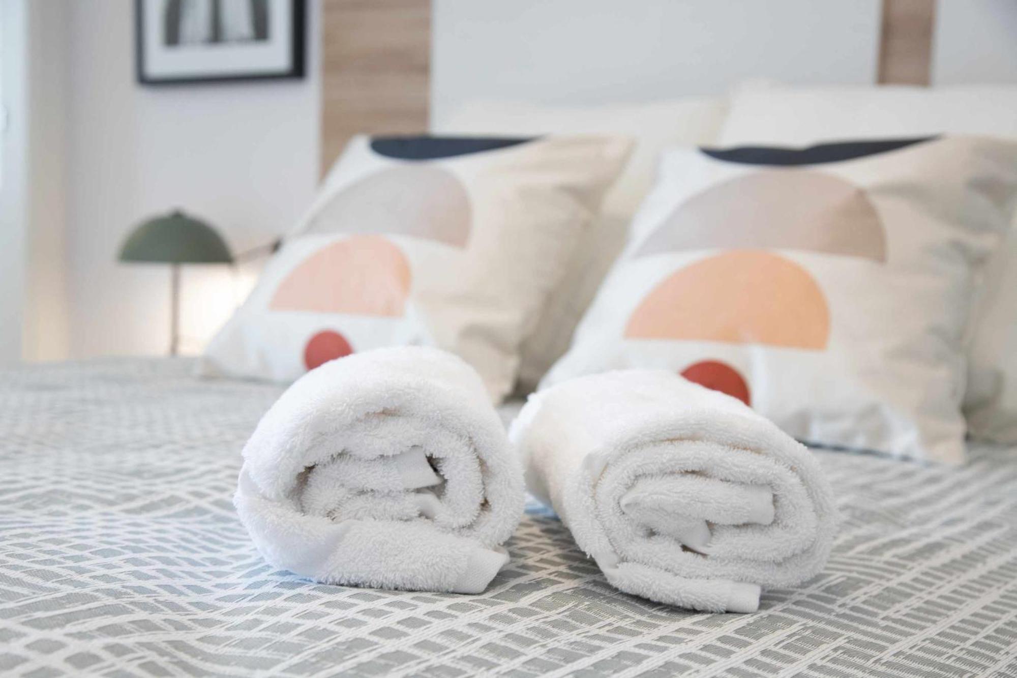 Oliva Suites Bagian luar foto