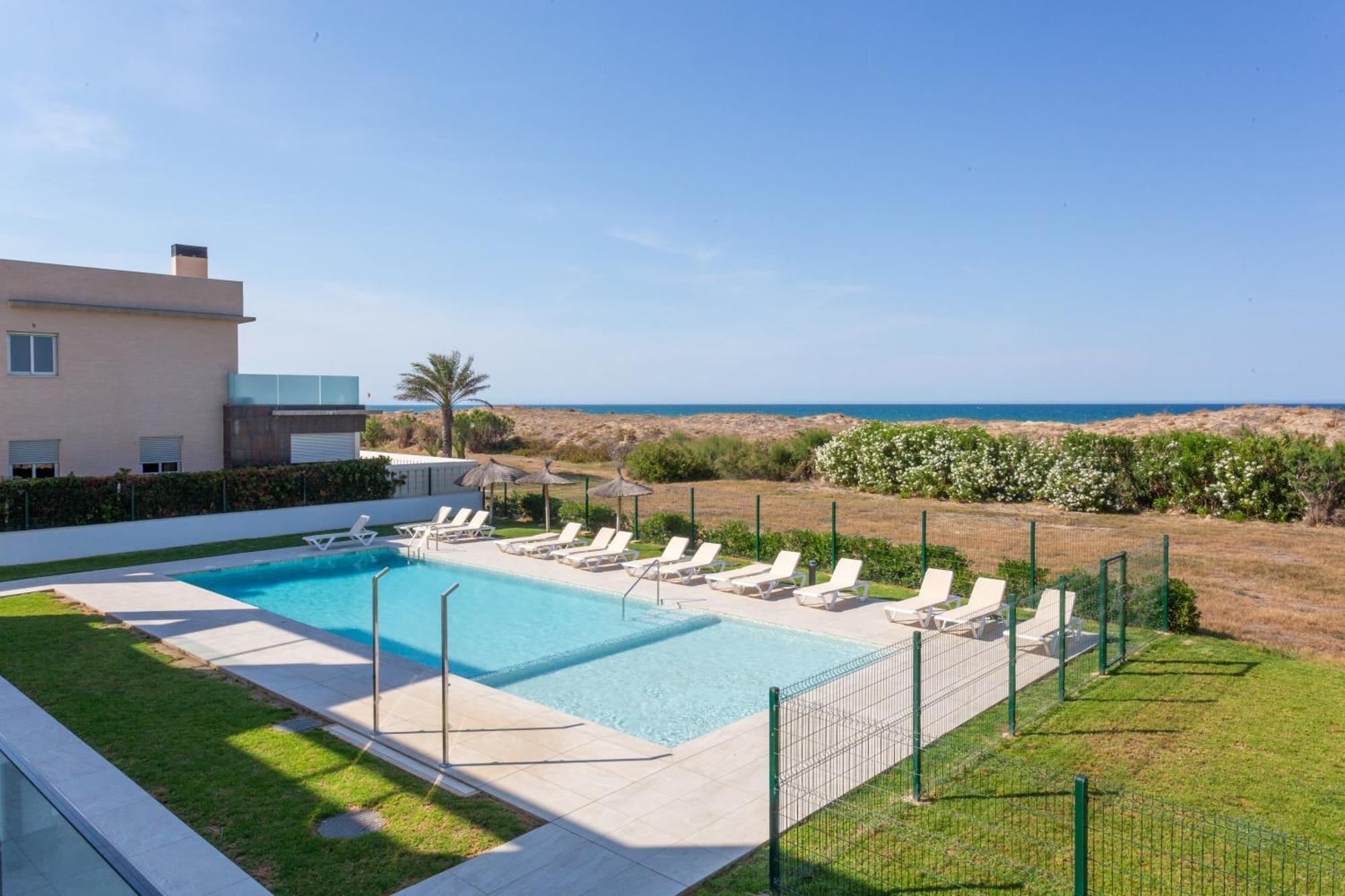 Oliva Suites Bagian luar foto